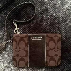 NWOT Coach wristlet